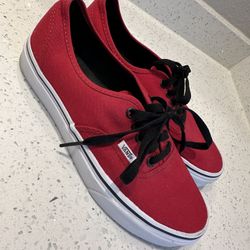 Vans Red And White With Black Laces Size 8.5 In Women’s (7.0 In Men’s)