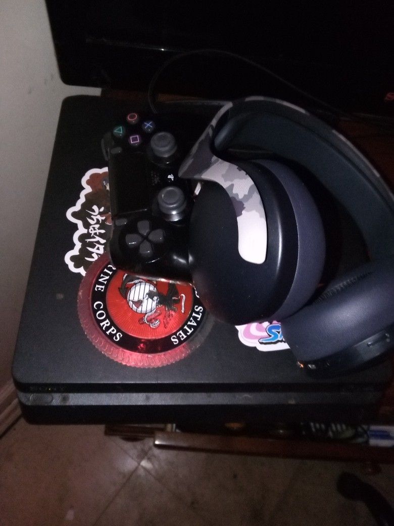PS4 And 3D Pulse Headset