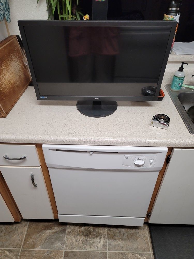 AOC Computer Monitor