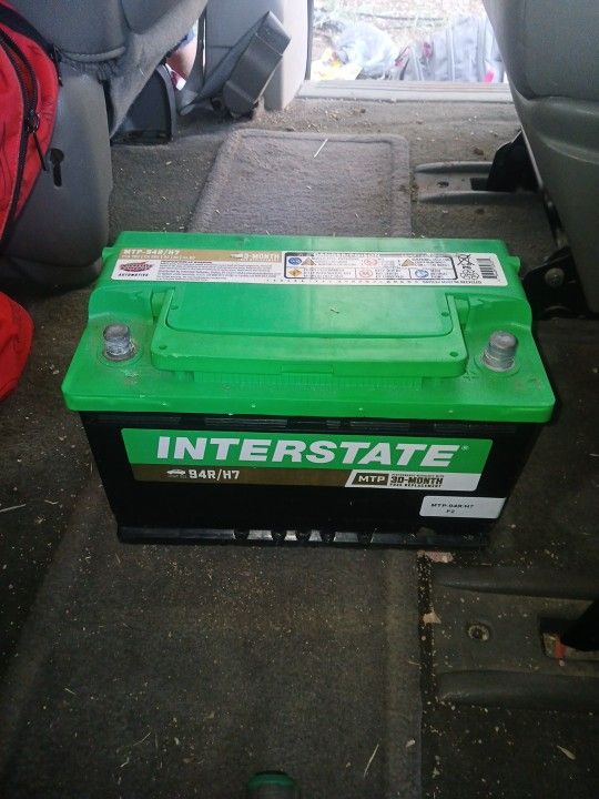 MTP 94R/H7 CAR BATTERY LIKE NEW