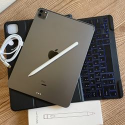 iPad Pro 11” (M1 chip / 2021 model) 3rd Generation 128GB with keyboard case,  pen & Accessories 