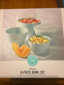 Martha Stewart Collection 8-Piece Plastic Bowl Set - 4 Bowls with 4 Lids - BRAND NEW IN BOX