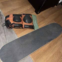 Skateboard + Pads