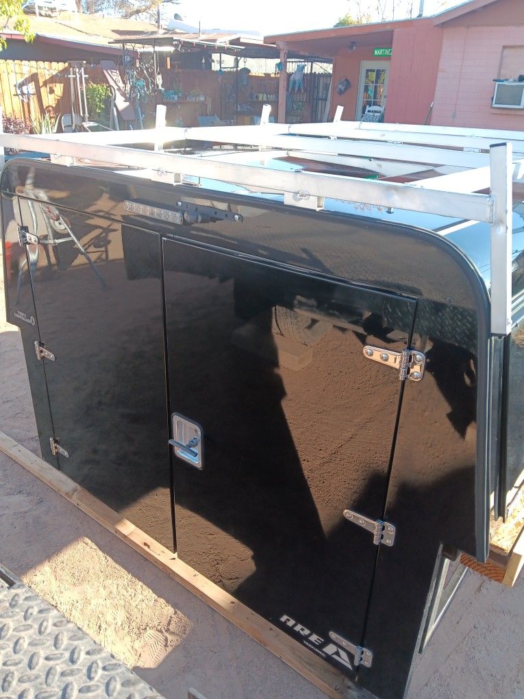 Utility camper four dodge short bed