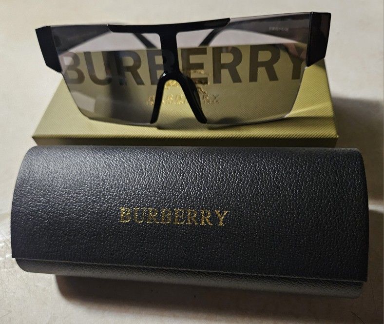 BURBERRY sunglasses