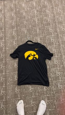 Iowa Hawkeyes Used dri fit shirt size L