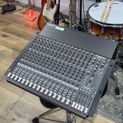Mackie 1604-VLZ PRO 16-Channel Mic/Line Mixer W/ premium XDR MIC Preamplifiers
