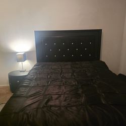 Queen Bedroom Set