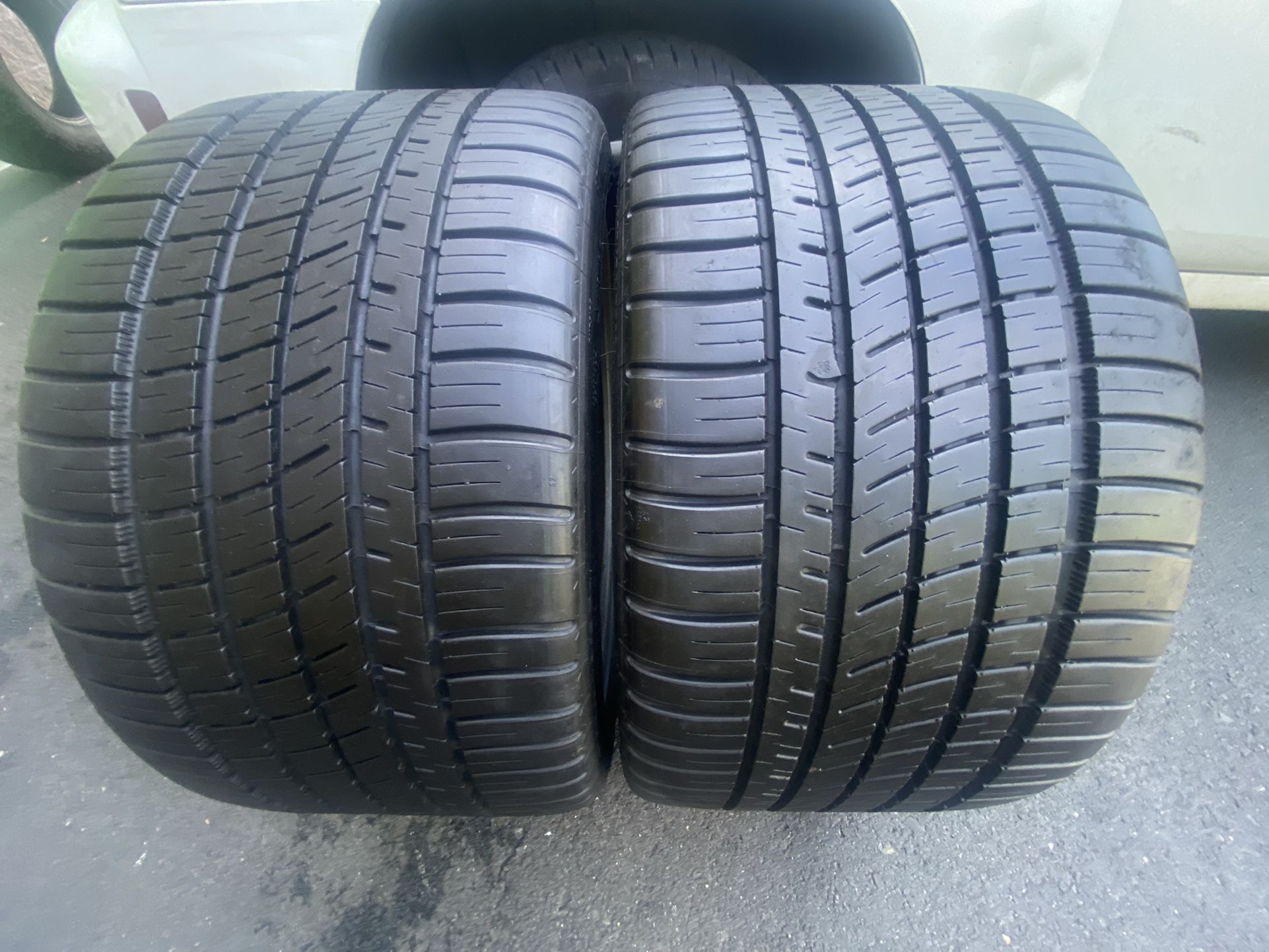 285/30/19 Michelin Pilot Sport 2 tires 