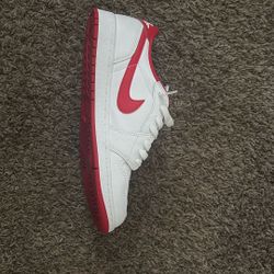 Jordan Lows White University Red