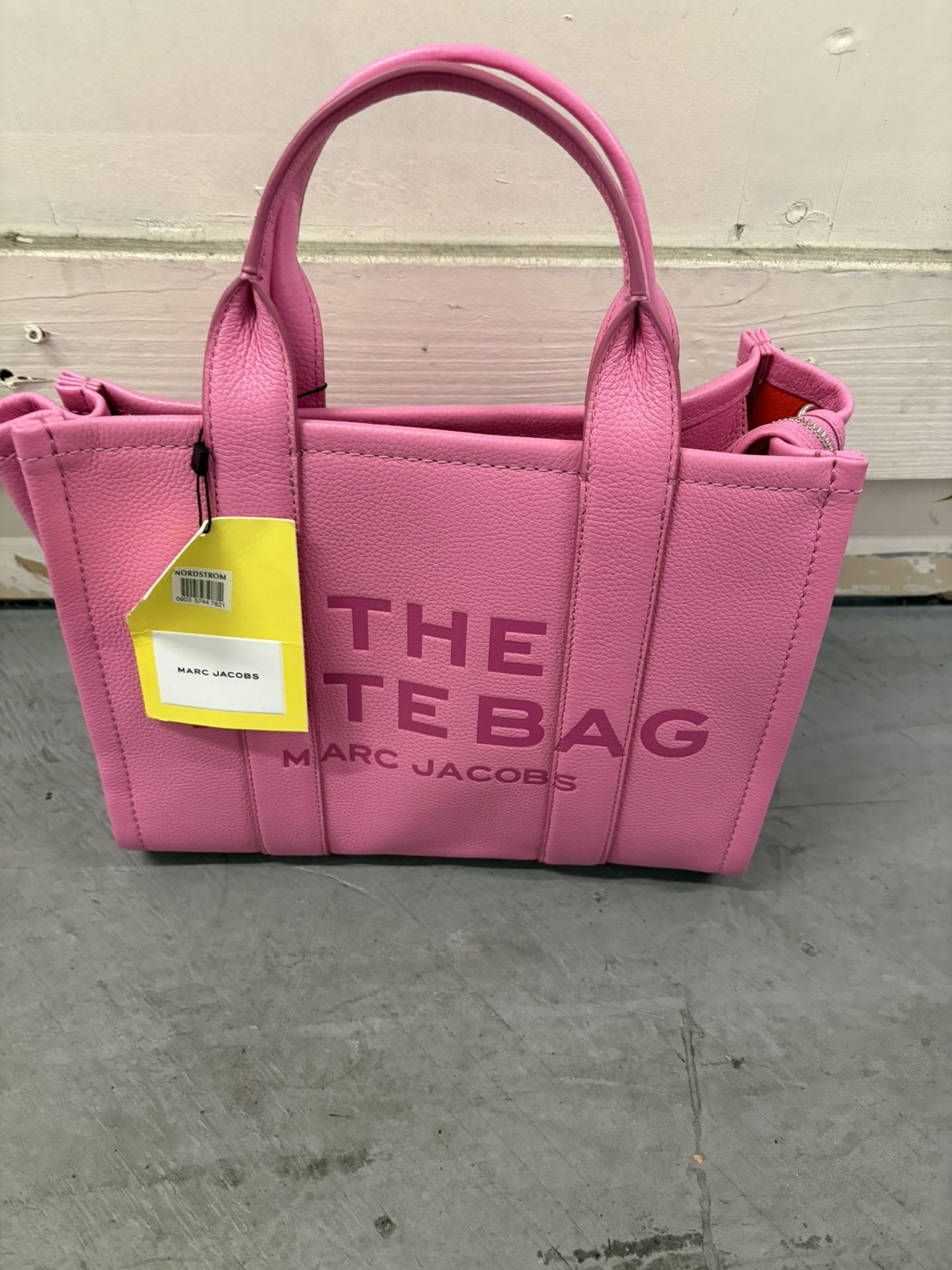 Marc Jacobs The Leather Medium Tote Bag Pink