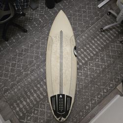Modern 2.5 Sharpeye Surfboard in Dual Core Tech
