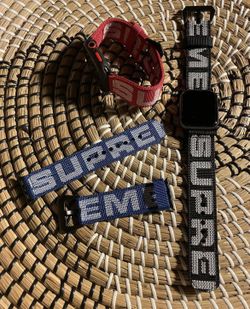 Apple watch strap clearance supreme