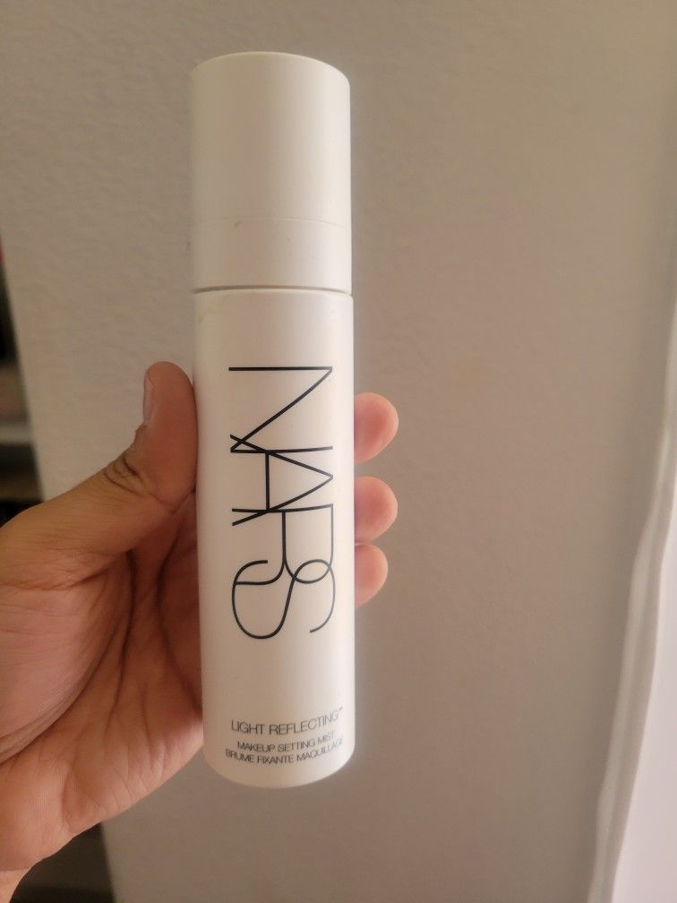 LIKE NEW NARS SETTING SPRAY