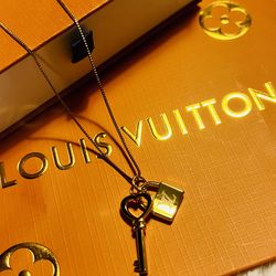 💎Luxury Designer Gold Lock & Key Necklace💎