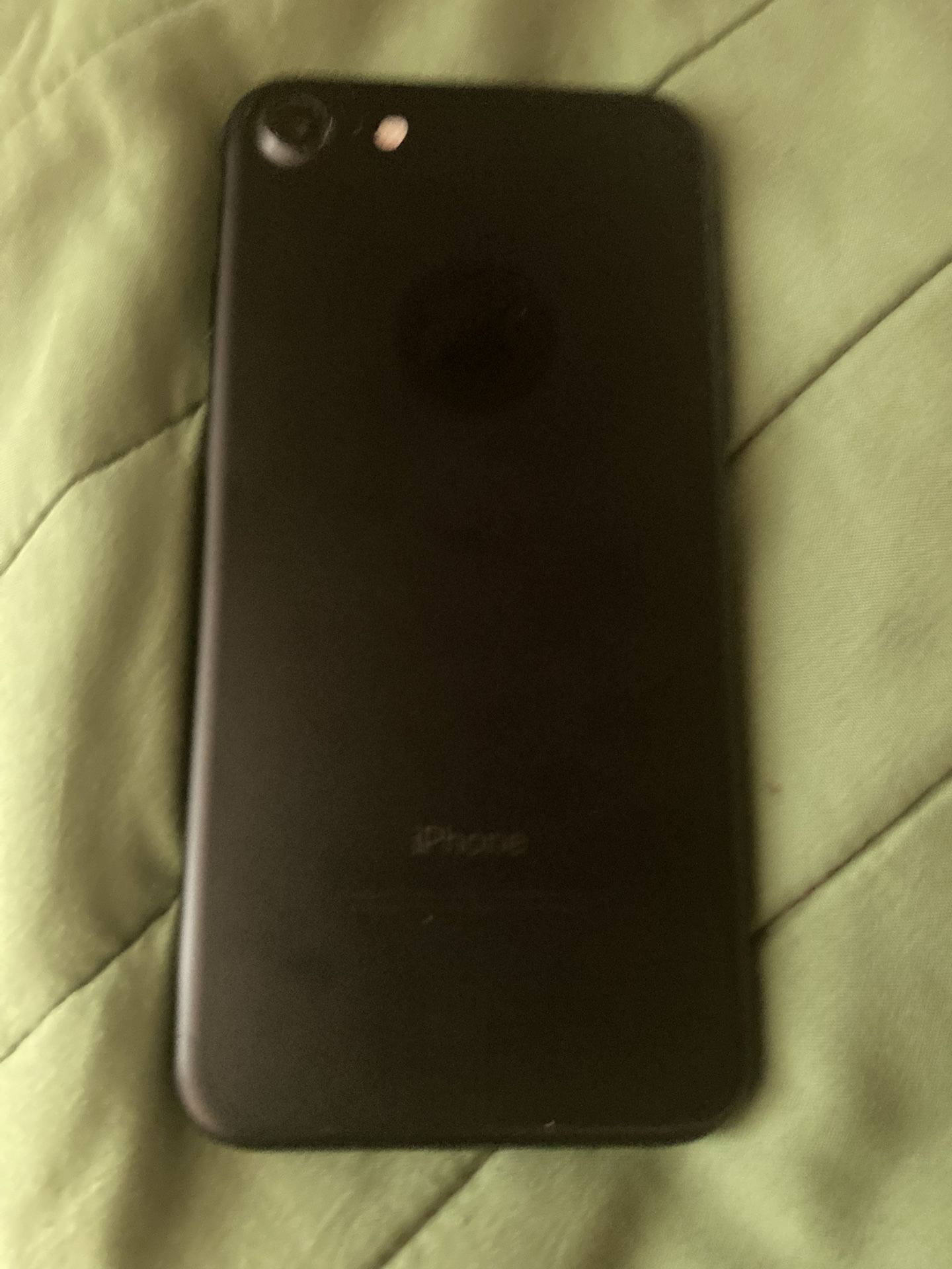 iPhone 7 (used Like New)