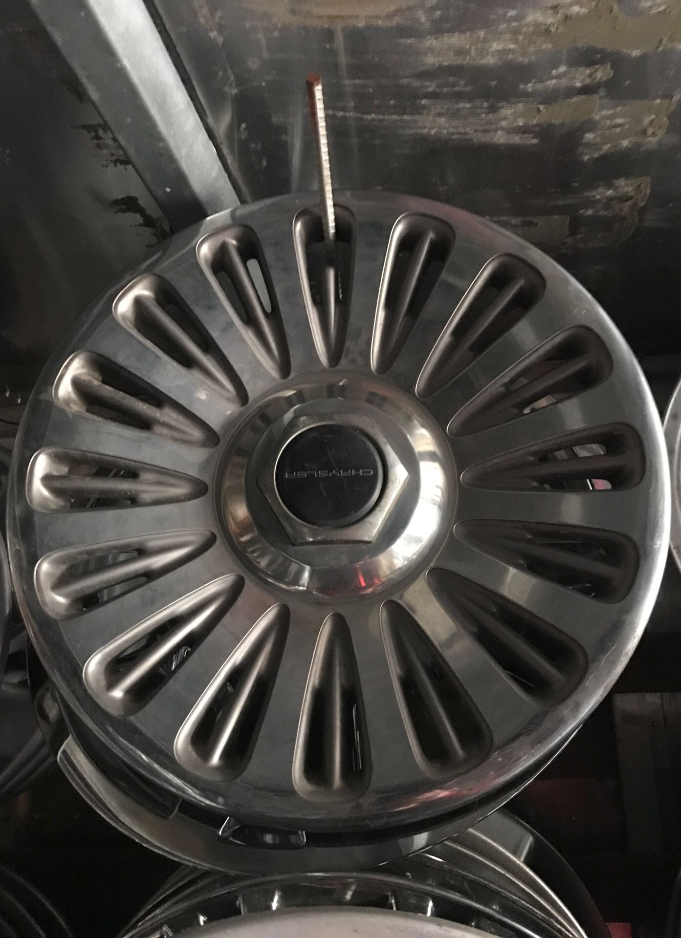 Chrysler New Yorker 16 “ hubcap 1994-1995