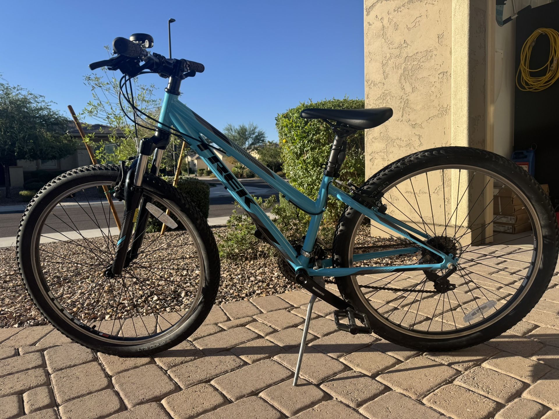 TREK 820 WSD Mountain Bike in California Sky Blue