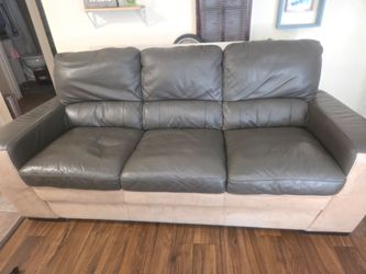 Learher 2 Tone Couch
