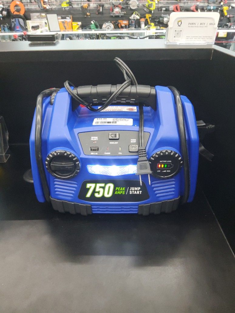 Cen-Tech Car Jumper 750 Peak Amps