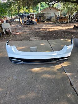 2021-2022 KIA SORENTO REAR BUMPER AND VALANCE SMALL DENT 
M87646
08 29 2026