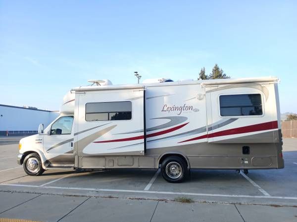 2006 Lexington GTS Class b Power Stroke Diesel