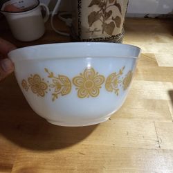 Pyrex Bowl