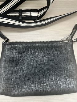 Marc jacobs sling bag for Sale in Lincoln Acres, CA - OfferUp