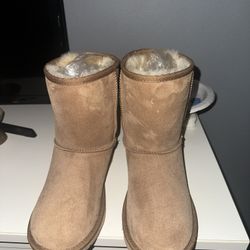 Ugg  Boots 