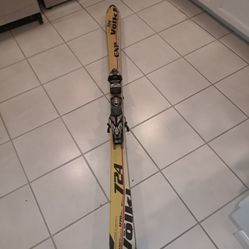 VOLKL 177cm Downhill Skis With Bindings  