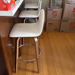 Bar Chairs. Beautiful And Well Kept. 