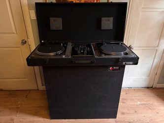 Stanton Turntables T.52 Belt Driven , Numark M2 2 -Channel Mixer & Odyssey case  w/ stand