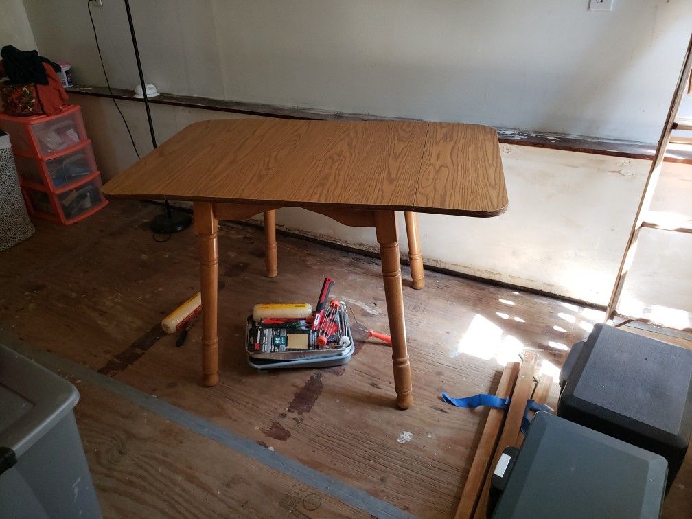 Drop Leaf Wood DiningTable