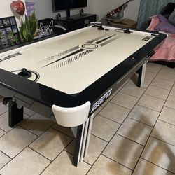 Air Hockey Table