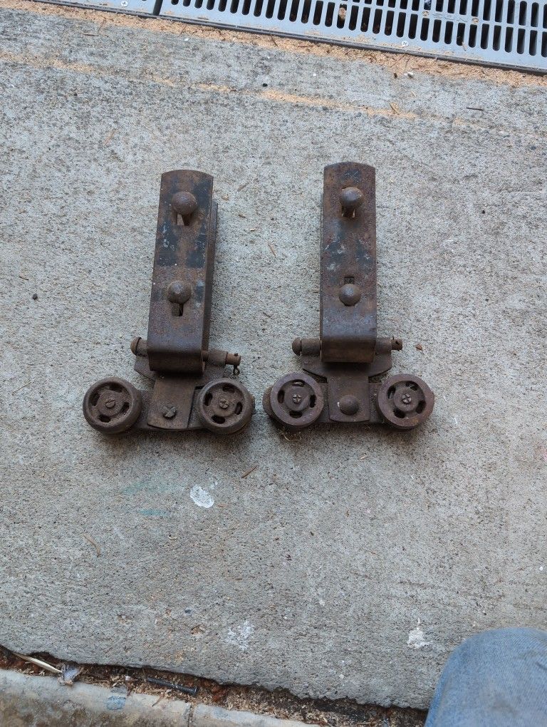 Barn Door Roller (2)