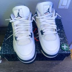 Jordan 4 Retro “Midnight Navy”