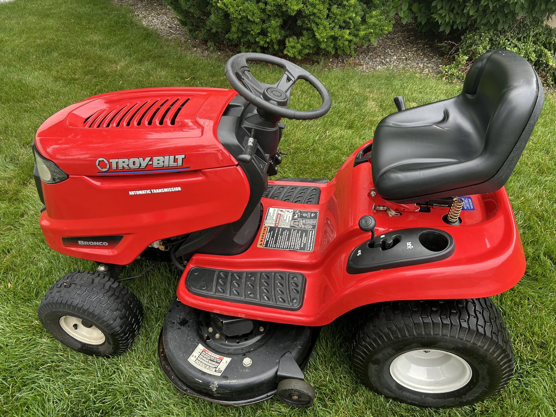 Troy Bilt 42 In Bronco Riding Mower