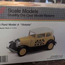 JLE Scale Models 1928 Ford Model A "Victoria" die-cast metal model kit. 

