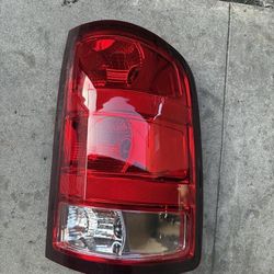 07-13 GMC Sierra Passenger Side OEM Style Tail Light