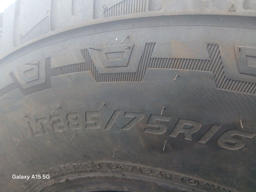 LT285/75R16 Ironman All Terrain Tire (1) Like New