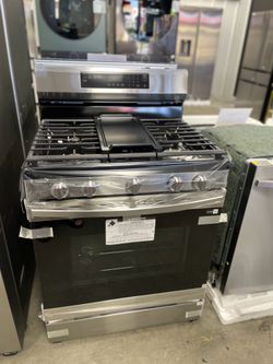 Samsung - 30” Gas Range With Griddle in Stainless Steel