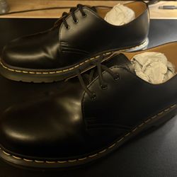 Doc Martens Oxfords