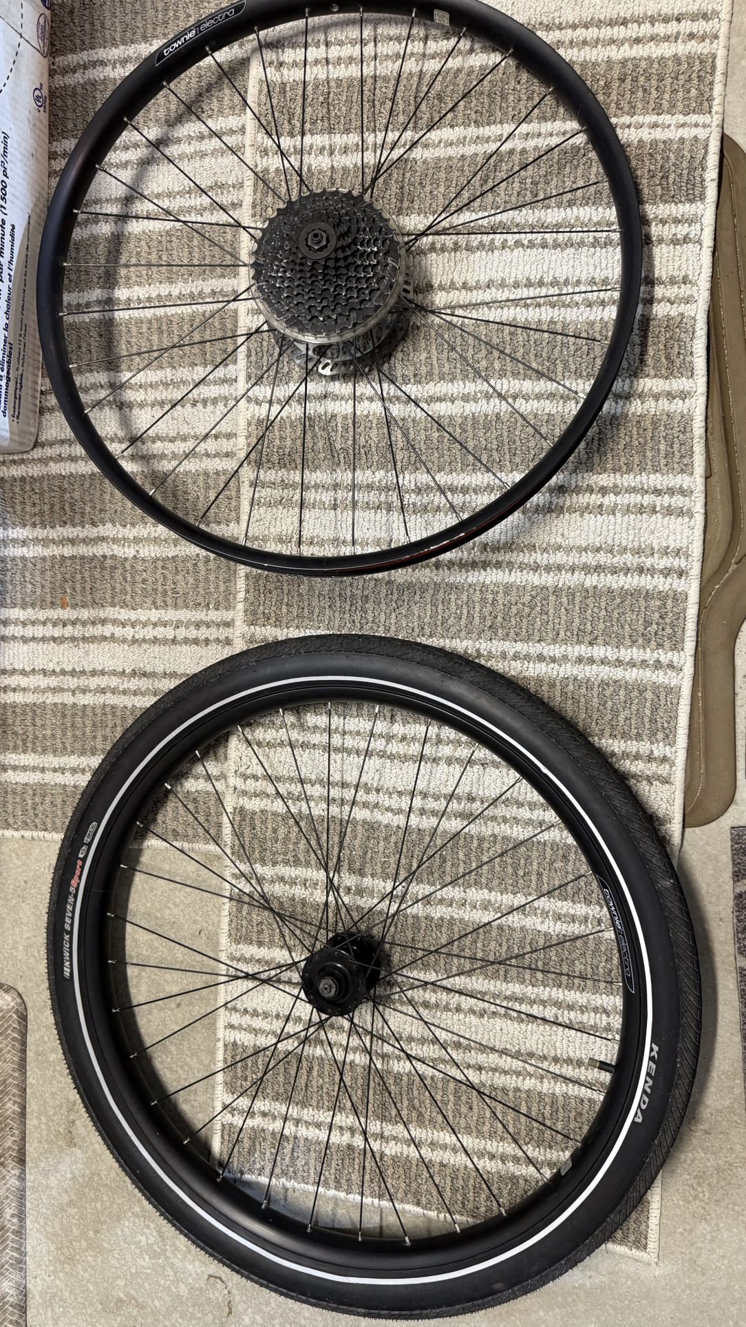 Townie by Electra Heavy duty Ebike, Cruiser wheels / Wheelset, Disk Brake Type. originally $500