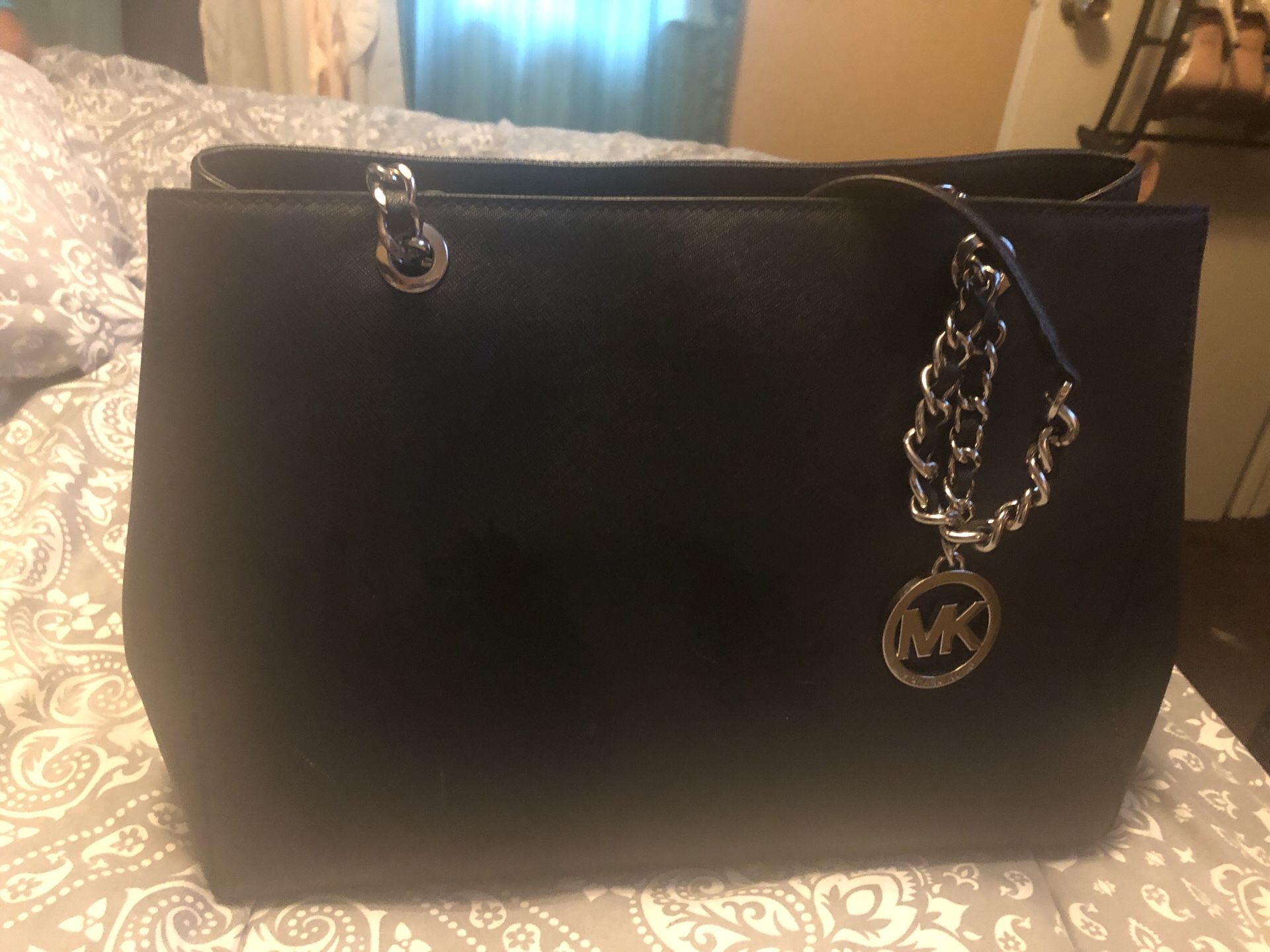 Bolsa mk usada Clothing