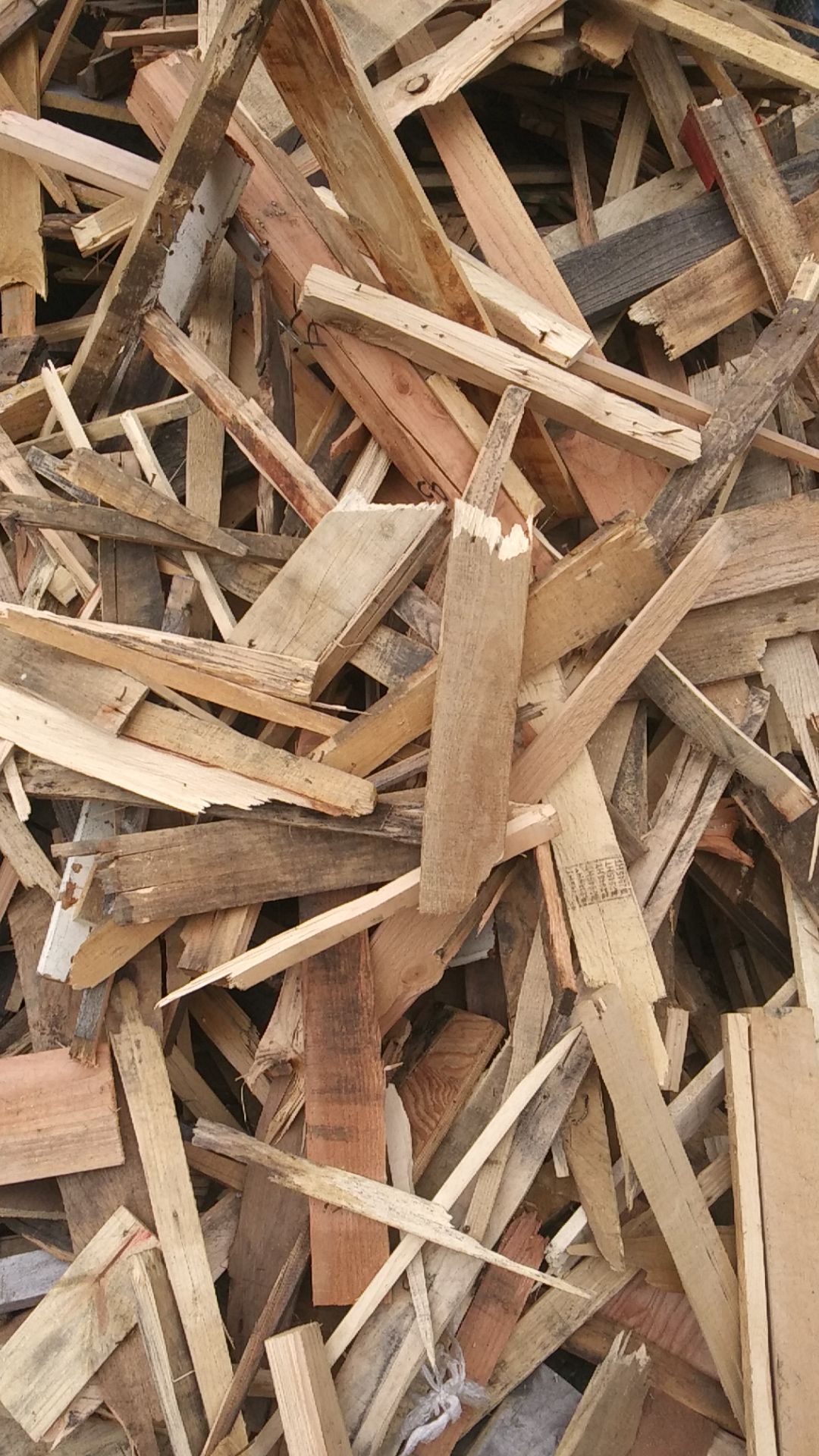 Firewood/ Pallet scraps