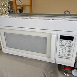 Microwave Oven