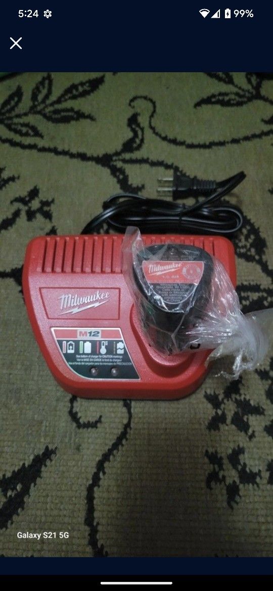 M12 12-Volt Lithium-Ion Compact Battery Pack 1.5Ah and Charger Starter Kit
.