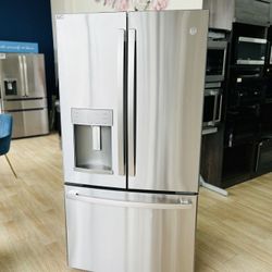 GE - 27.7 Cu. Ft. French Door Refrigerator - Stainless steel Model:GFE28GYNFS