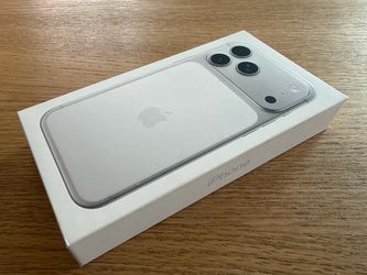 BOX ONLY: Apple iPhone 17 Pro Max (Silver, 256GB)