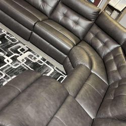 [OM] 🟪 Only $45 initial then take it home 🏡 Brand New //Mackie Pike 5-Piece Power Reclining Sectional
